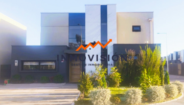 Inmovisión Gestión Inmobiliaria VENDE  Innovadora y moderna Casa en Condominio Belo horizonte